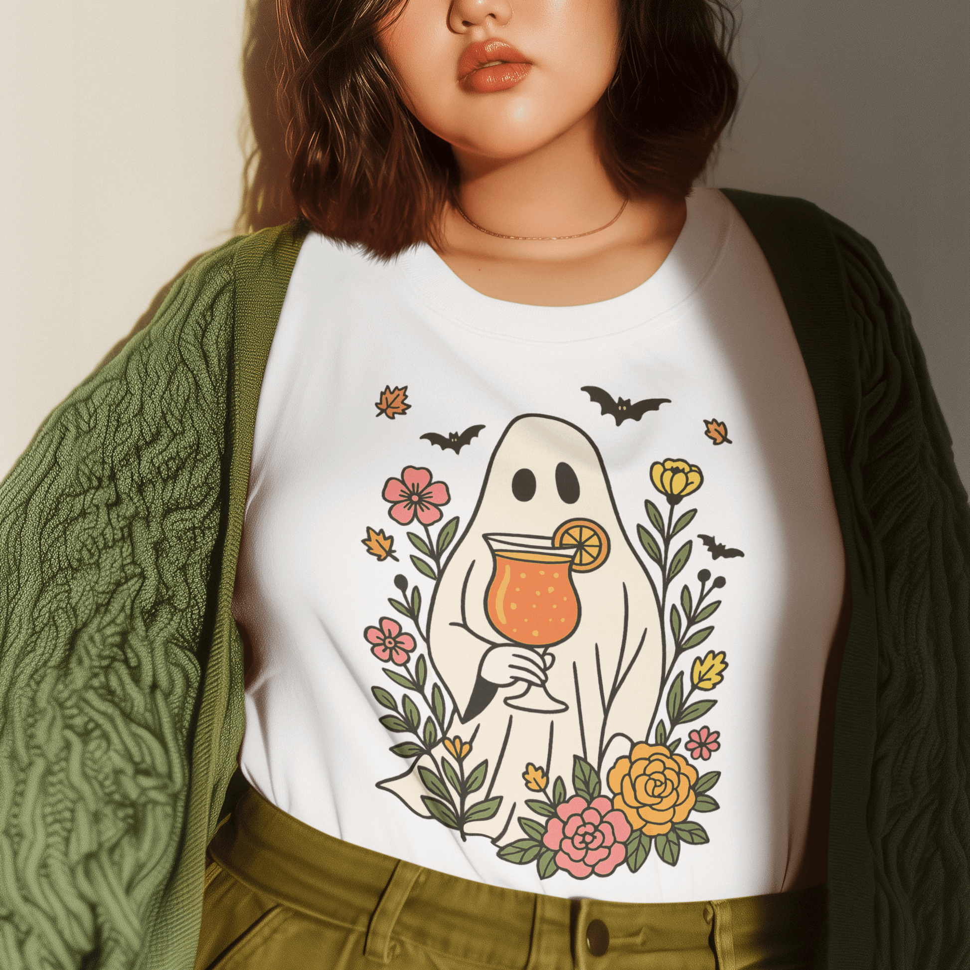 Summerween Floral Ghost T-Shirt – Spooky Cocktail & Flower Graphic - Offbeat Opulence